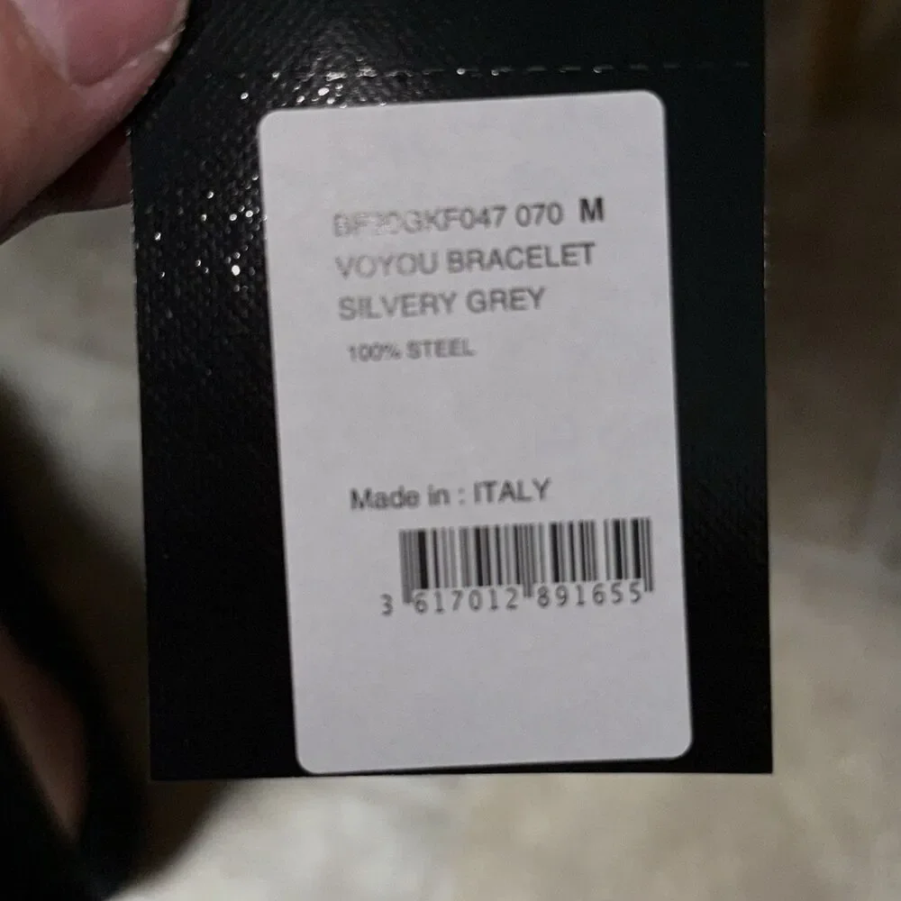 Women’s Givenchy Leather Bracelet Voyou Silvery Grey. Never Worn! Box Included!